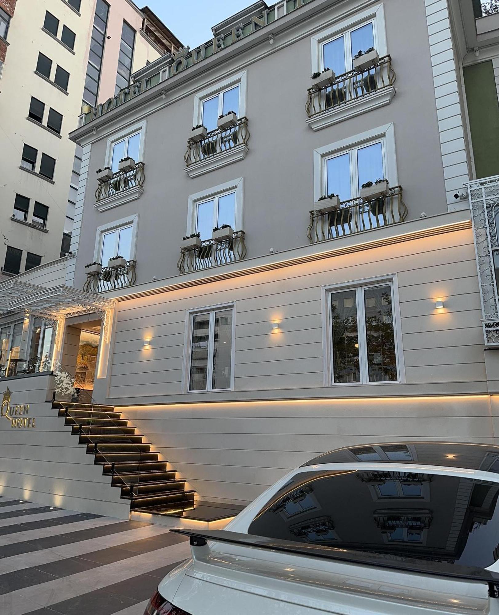 Hotel Queen Selitë e Vogël Exteriör bild