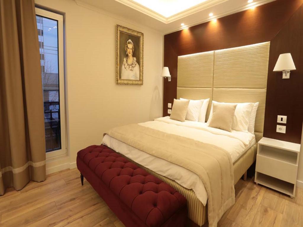 Hotel Queen Selitë e Vogël Exteriör bild